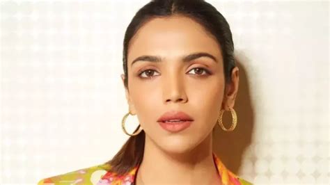 Shriya Pilgaonkar Height, Weight, Age, Husband, .